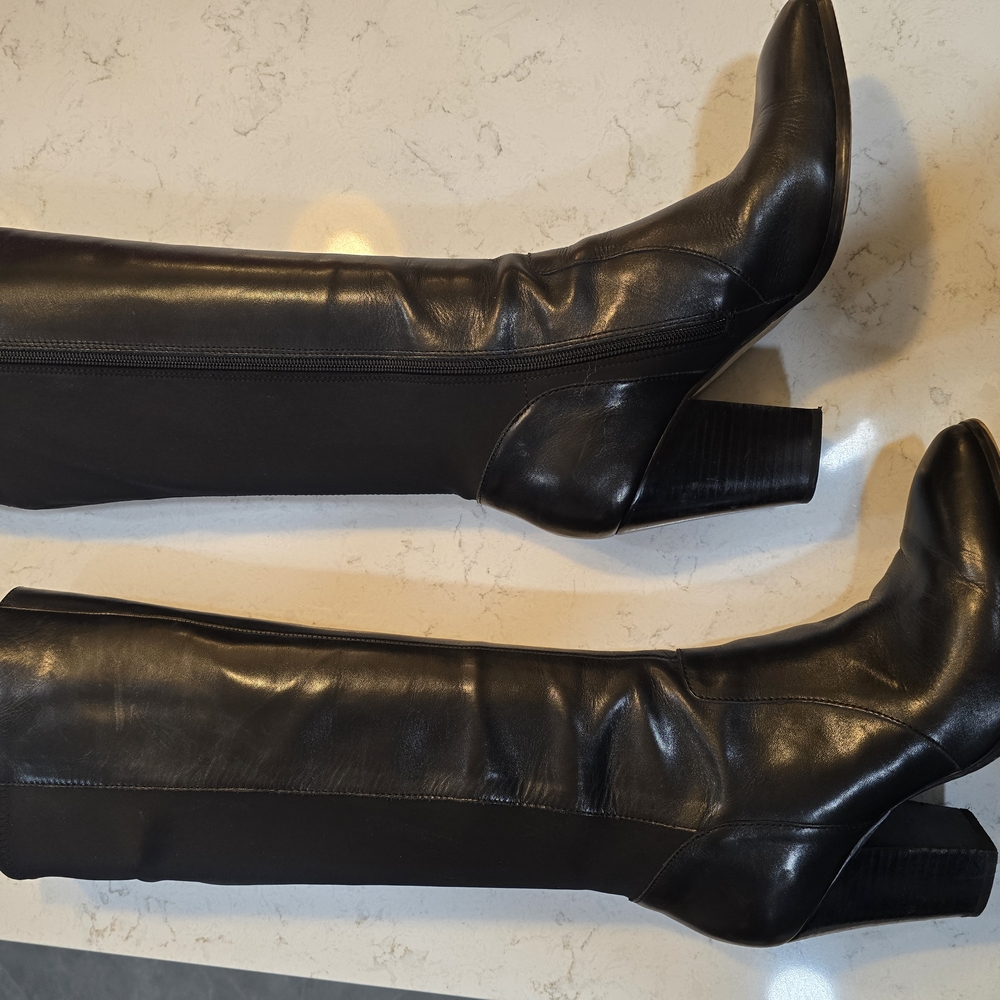 Elegant Black Women's Boots